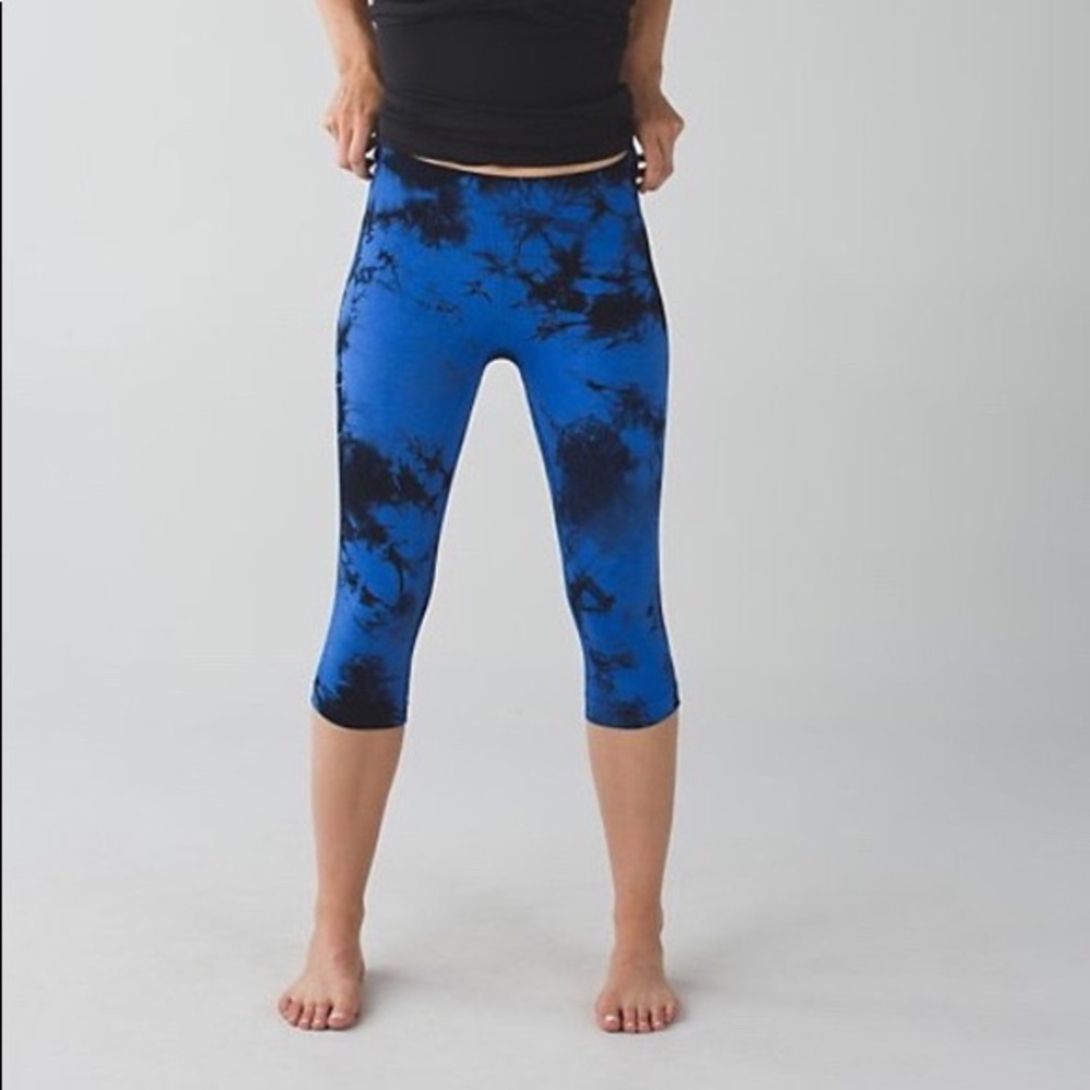 Lululemon In The Flow Crop